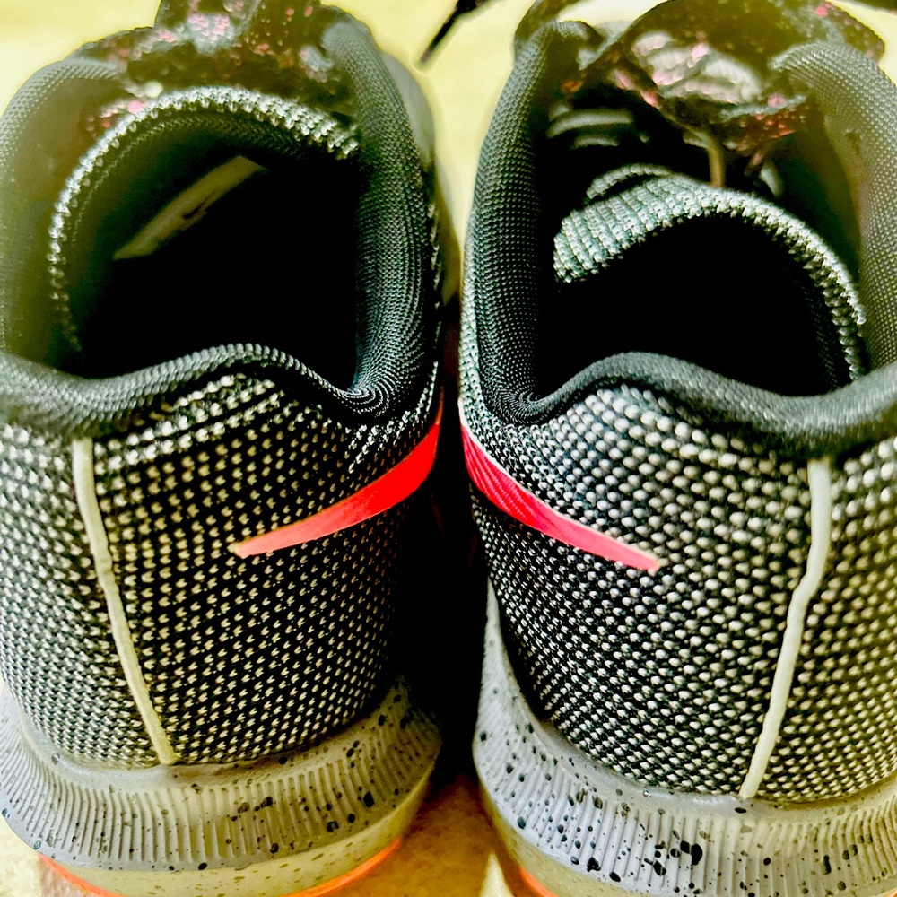 Nike Women shoes 7